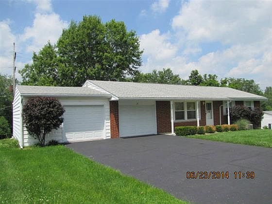 1st image of 27 Hilltop Dr