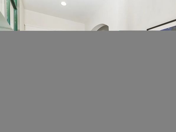 4622 Chardonnay Ln NE