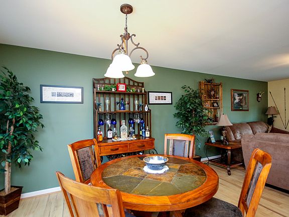 5th image of 8508 Glenmont Dr