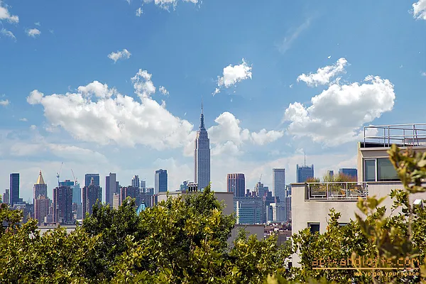 Sold by aptsandlofts.com | media 8