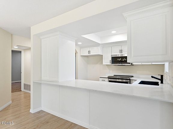 3rd image of 1041 W Grindelwald Ct #R-5