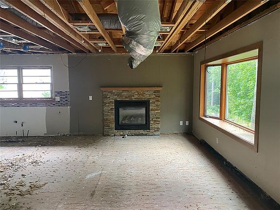 5th image of 2 Ridgewood Ln