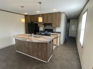 59571 Clark Ct, New Haven, MI 48048