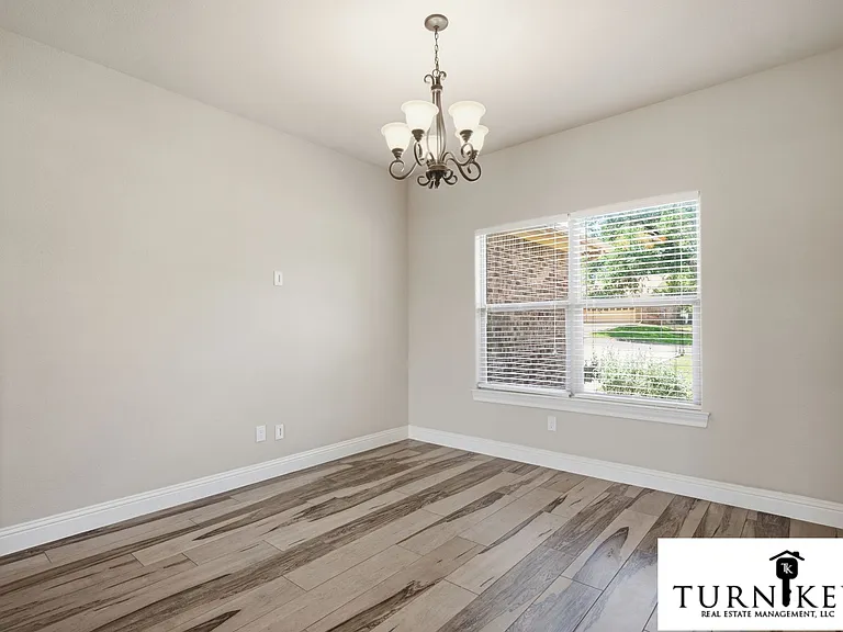 8009 Bangor Dr — Photo 13