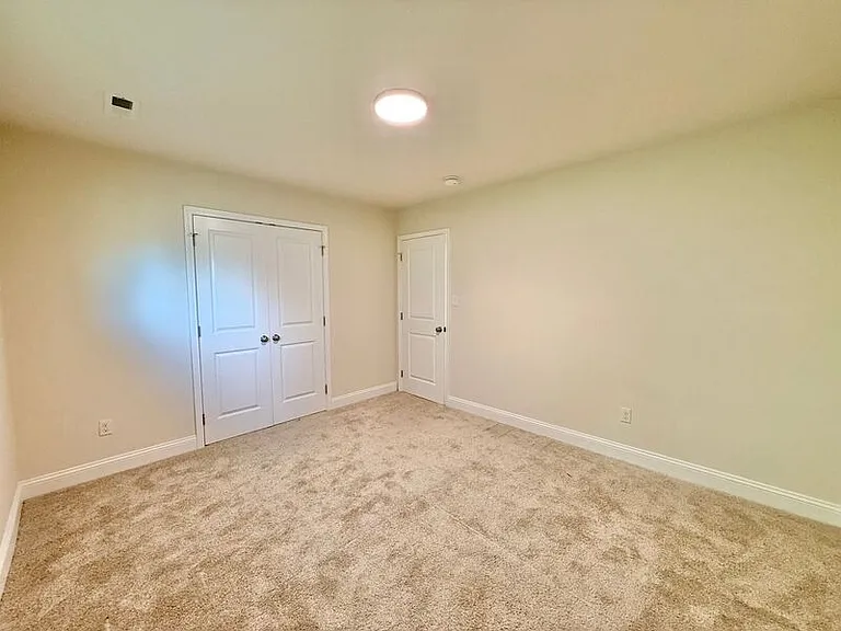 212 N Peartree Ln #C — Photo 13
