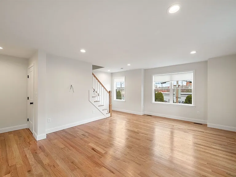32 Union St #32 — Photo 10