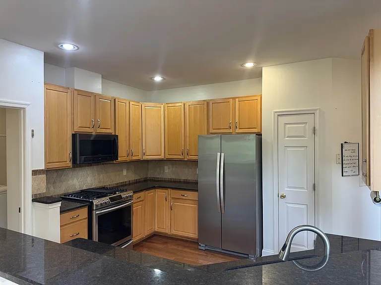 1316 Sweetwater Dr — Photo 10