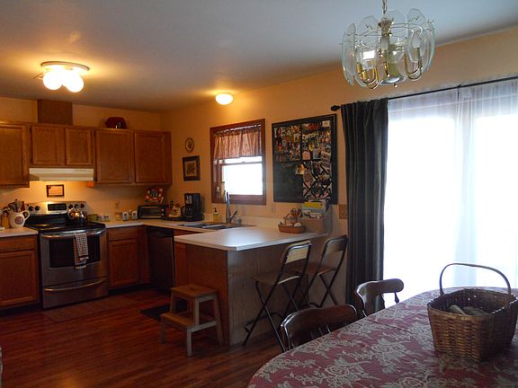 KITCHEN APPLIANCES INCLUDED