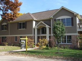 510 7th Ave, Libertyville, IL 60048