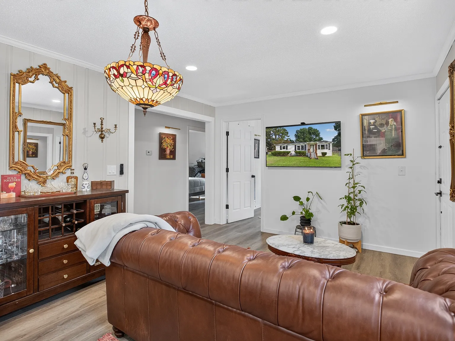 3 bed, 1000 sqft, $1,800 — Photo 3
