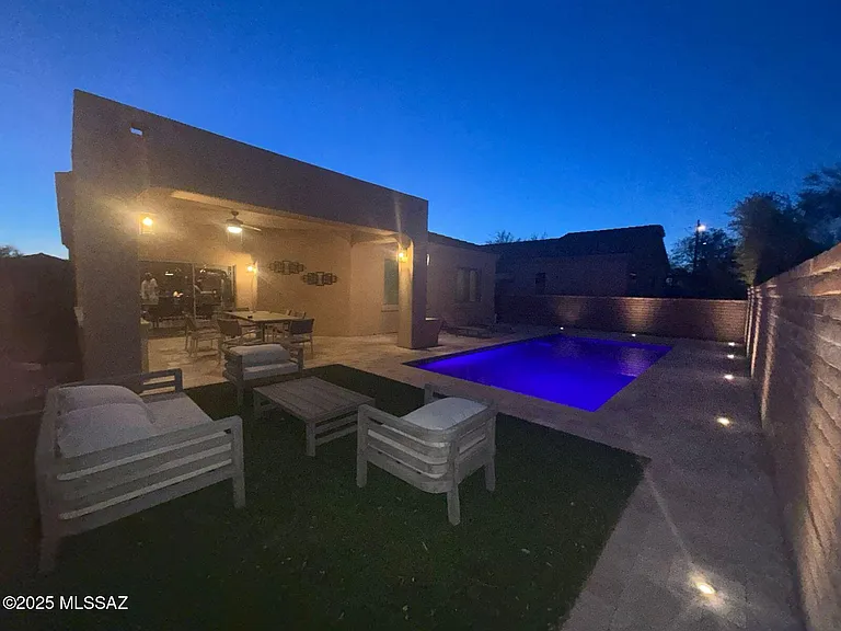 7968 N Placita Marquitos — Photo 17