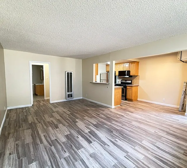 2328 N Ontario St #B — Photo 5