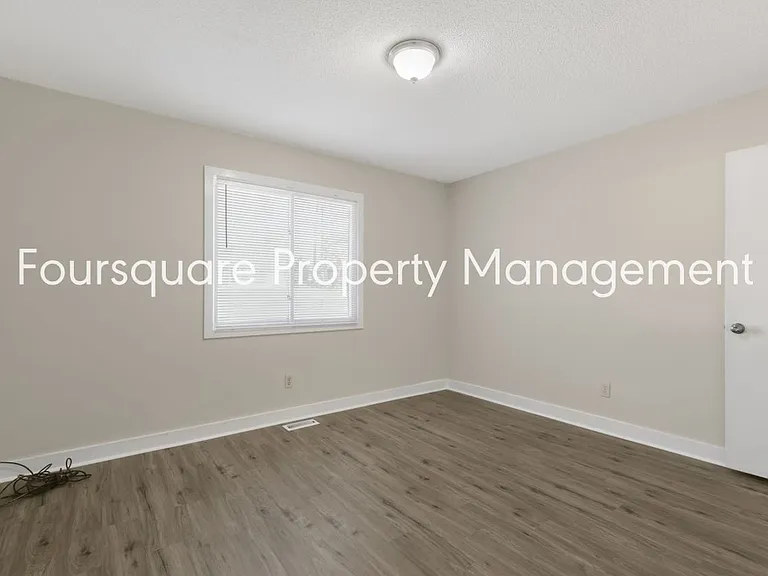 1105 Timber Dr — Photo 24