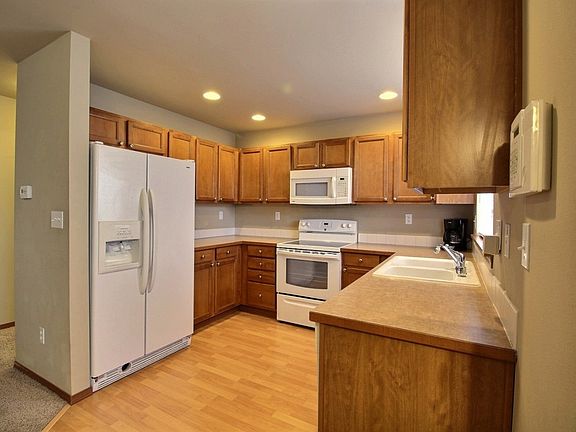 5th image of 18611 115th Ave E
