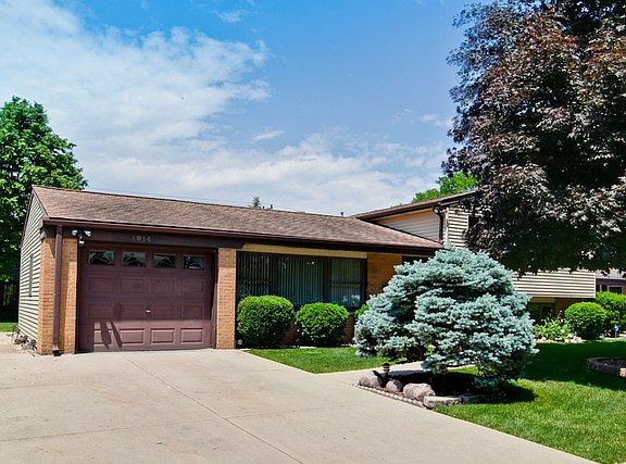 2nd image of 1914 N Verde Dr