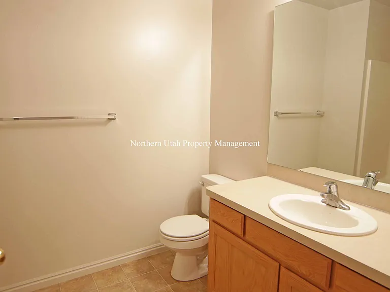 1347 E 6225 S — Photo 11