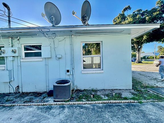 3rd image of 2194 Ponce De Leon Cir APT 2