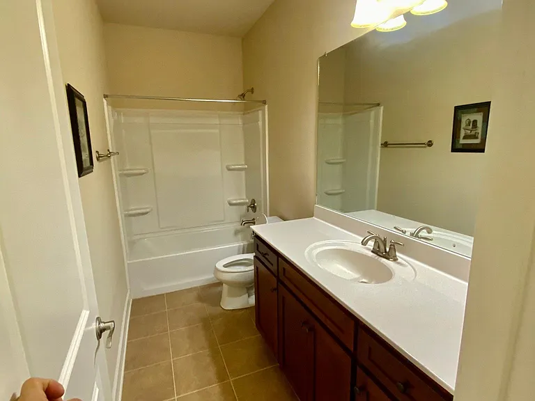 115 Woodvale Dr — Photo 17