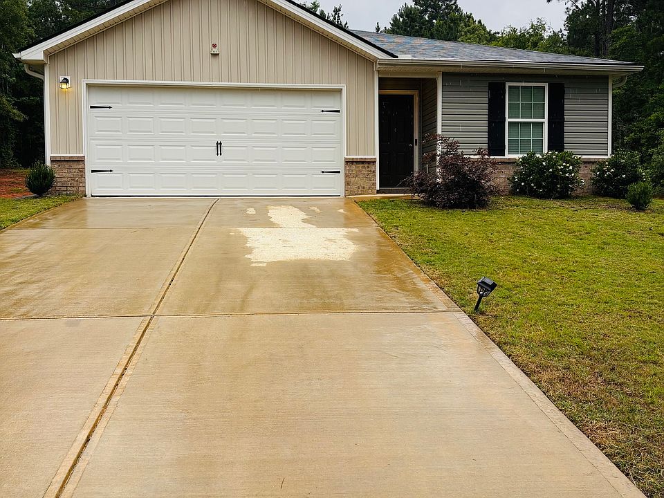 1st image of 196 Chapman Rd