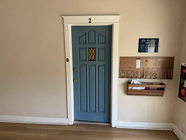 1835 E 1st St #2 — Photo 6