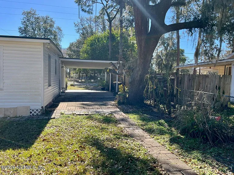 8903 Hipps Rd — Photo 16