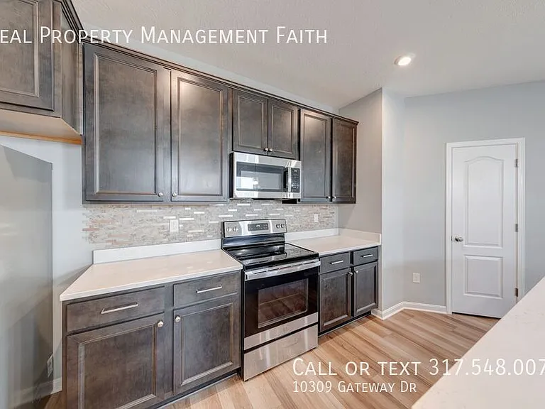 10309 Gateway Dr — Photo 10