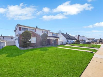 38 Cliff Lane, Levittown, NY, 11756