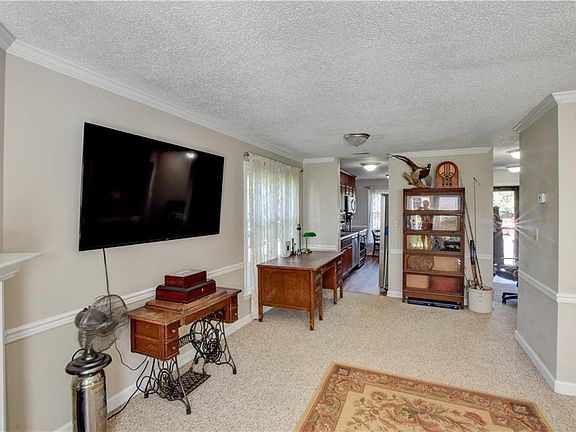 4th image of 113 River Point Dr