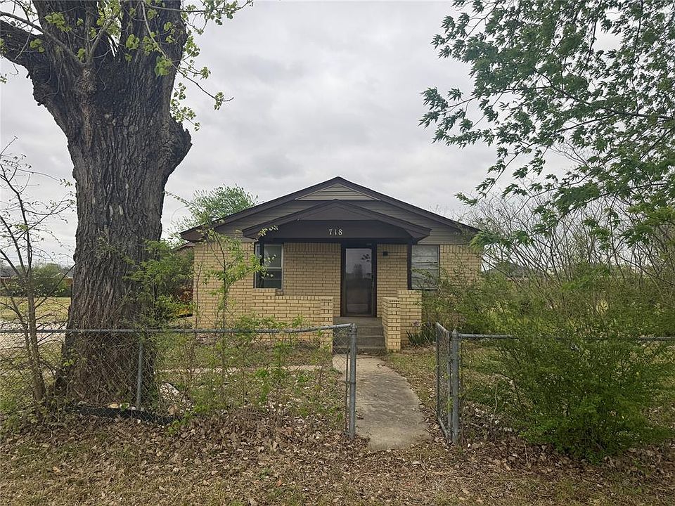 1st image of 718 Ideal St