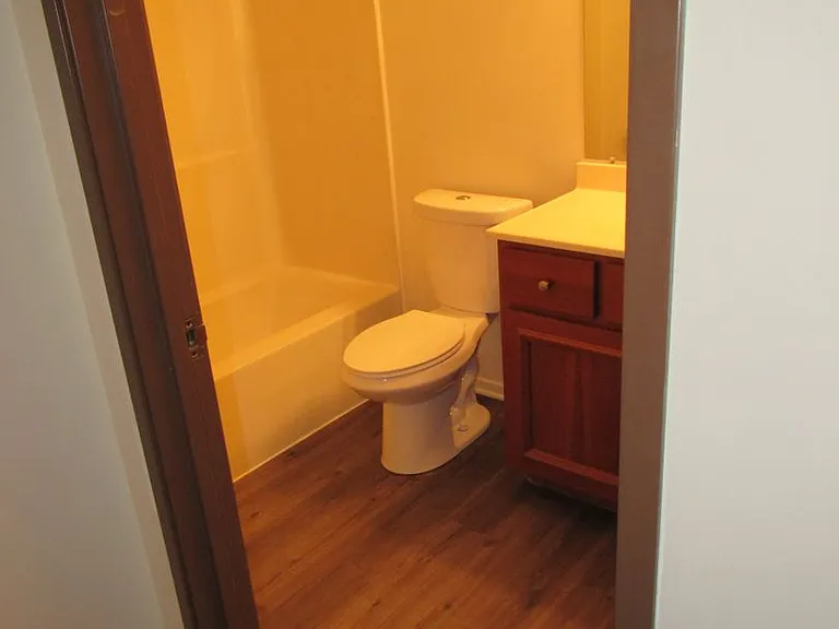 South Pine Apartments — Photo 2