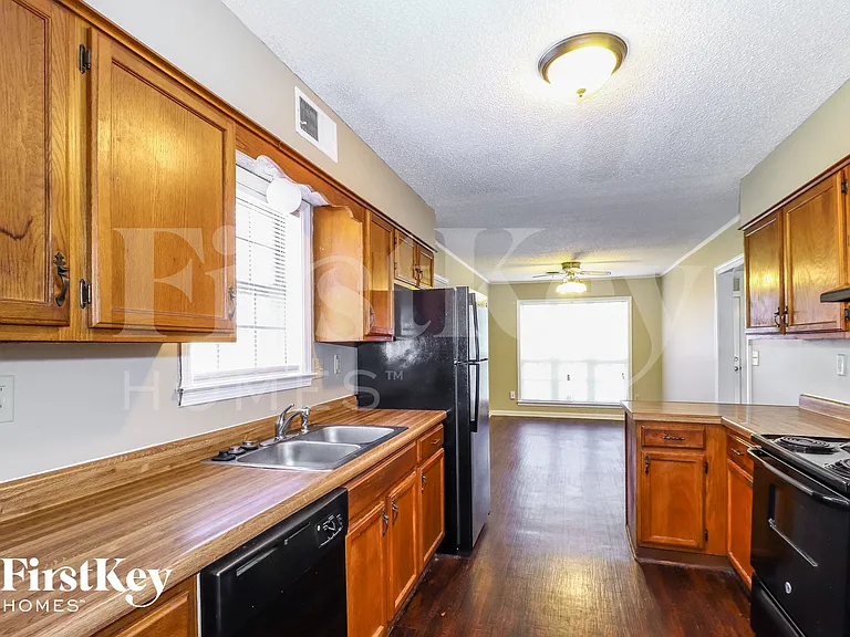 3828 Innsbrook Dr — Photo 5