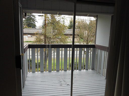 3rd image of 4703 127th Street Ct SW APT D8