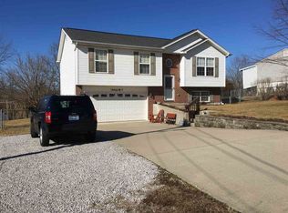 275 Oakwood Dr, Crittenden, KY 41030