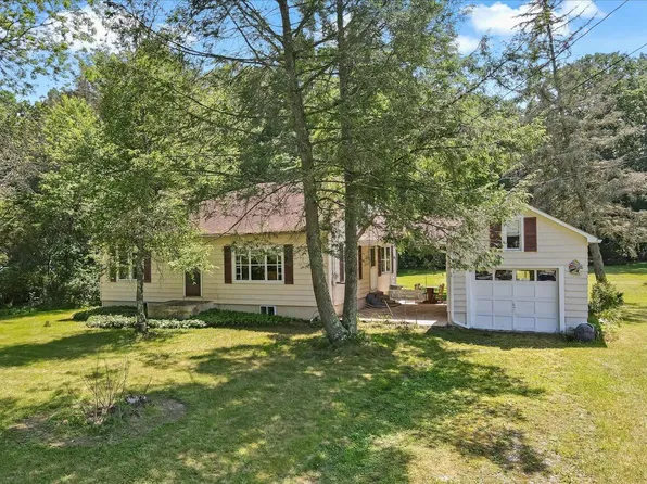 207 Scenic Dr, Kunkletown, PA 18058