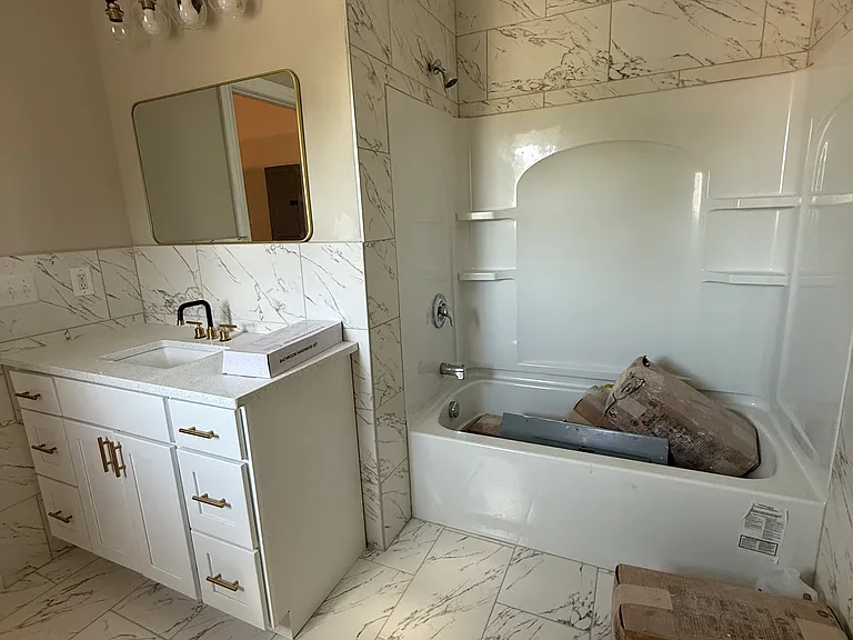 3003 Genesee St #1 — Photo 4