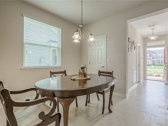 4th image of 2994 Palm Valley Dr