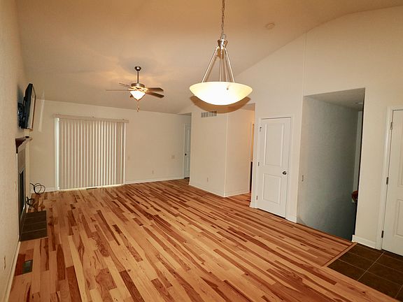 4th image of 9681 Red Sunset Ct