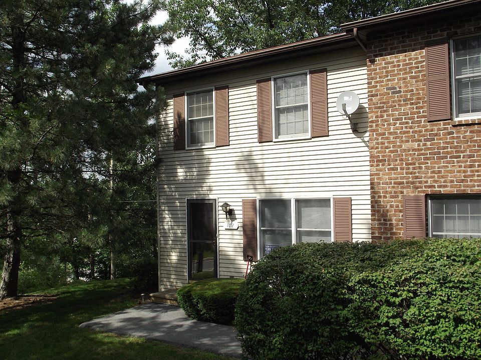 1st image of 102 Haverford Cir #102