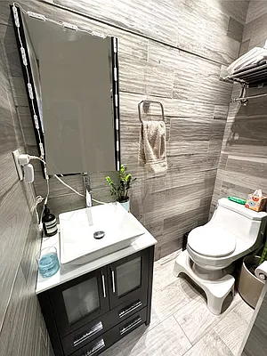 Rented by OvCo Realty | media 3