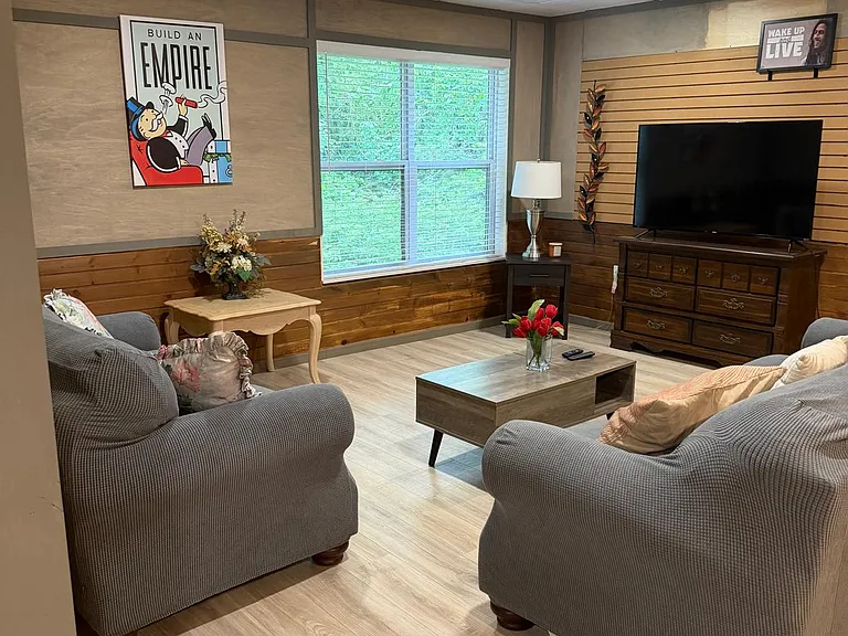 449 Stone Chimney Ct — Photo 1
