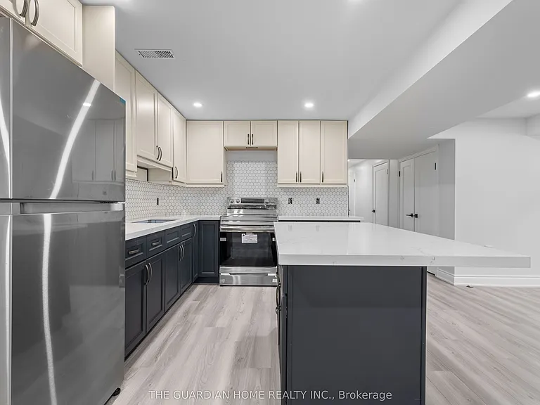 44 Williamson Dr W — Photo 6
