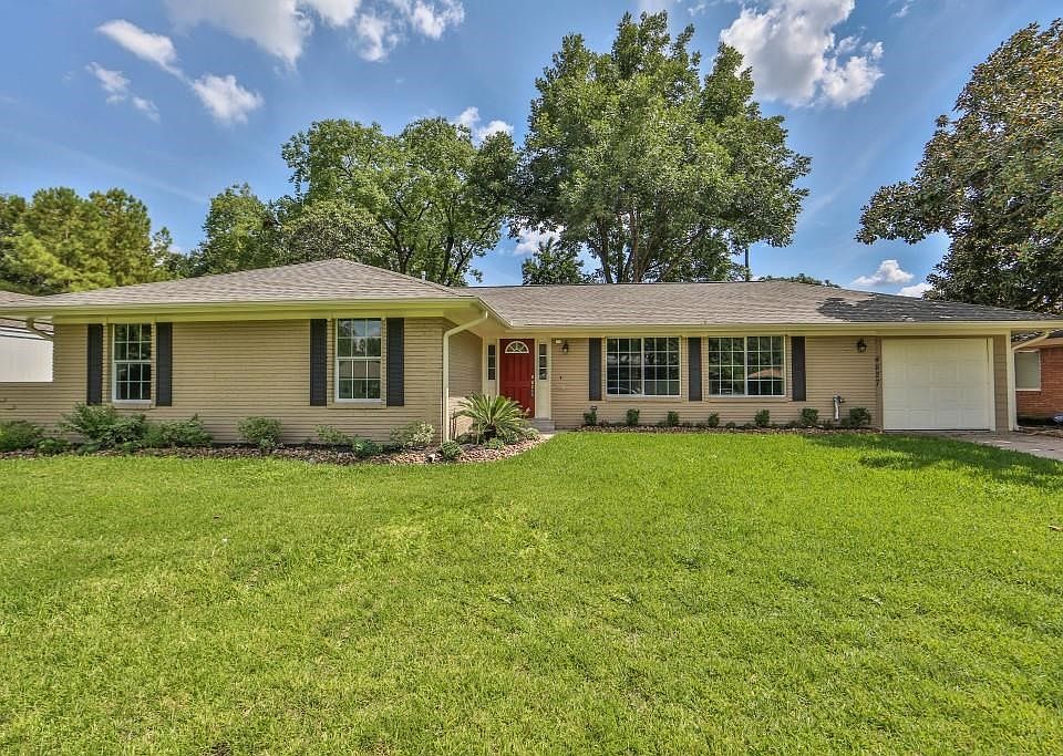 1st image of 4827 Creekbend Dr