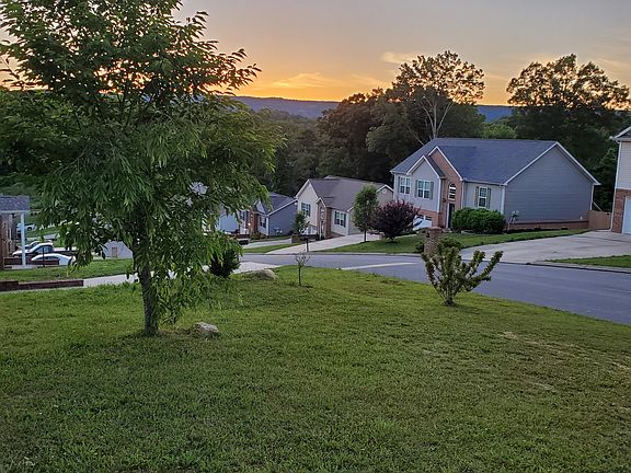 2nd image of 1014 Falcon Run Dr