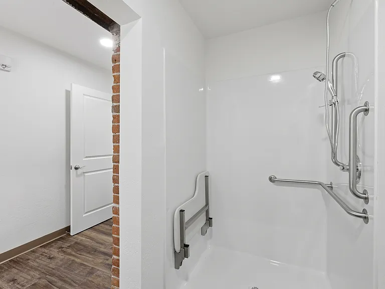 533 W Gurley St #2 — Photo 10