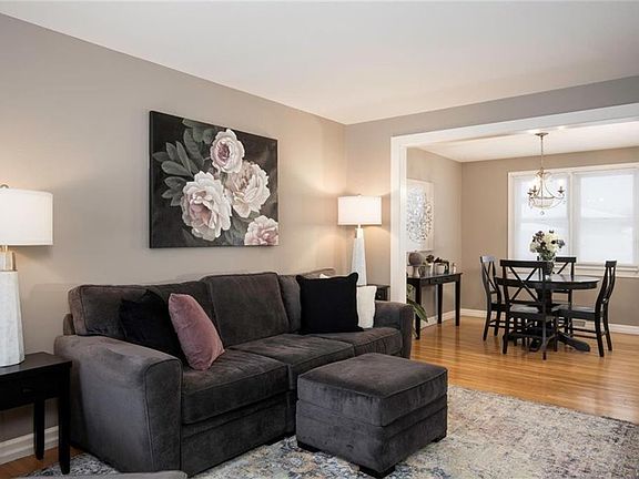 2nd image of 40 Dennis Ln