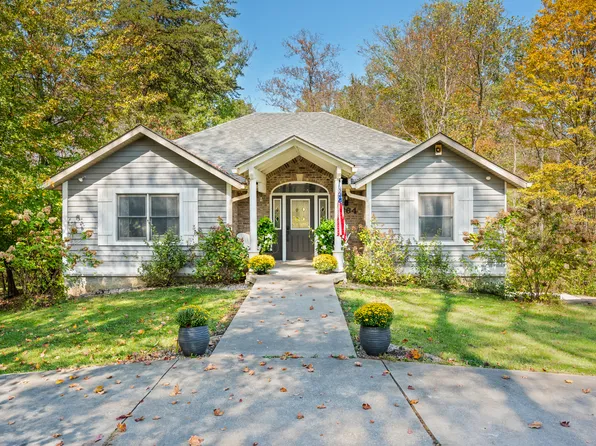 664 Highland Dr, Nashville, IN 47448