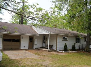 192 S Beechwood Dr, Stanton, MI 48888