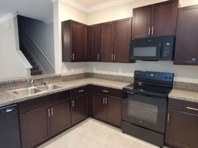 11859 Dumaine Valley Rd — Photo 3