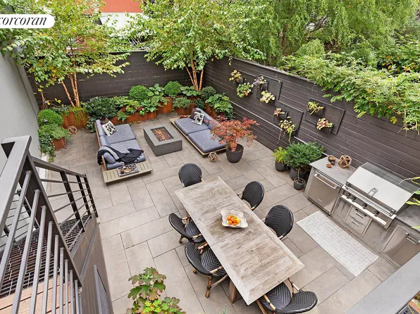 333 Gates Avenue image 7 of 22