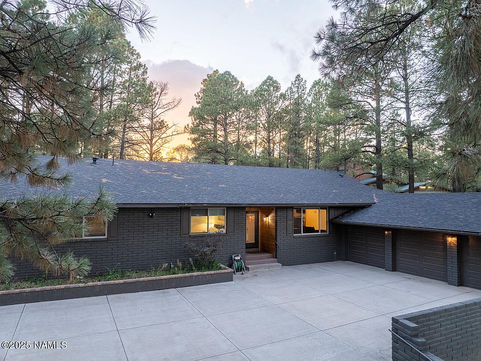 1st image of 2435 N Oakmont Dr